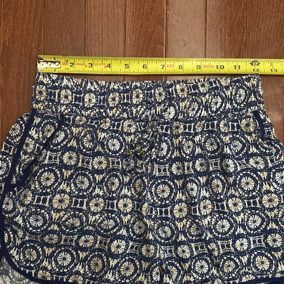 Blue Patterned Flowy Boho Shorts - Picture 7 of 10